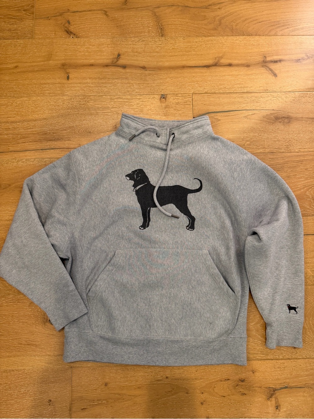 The Black Dog Martha’s Vineyard Gray Pullover - size small